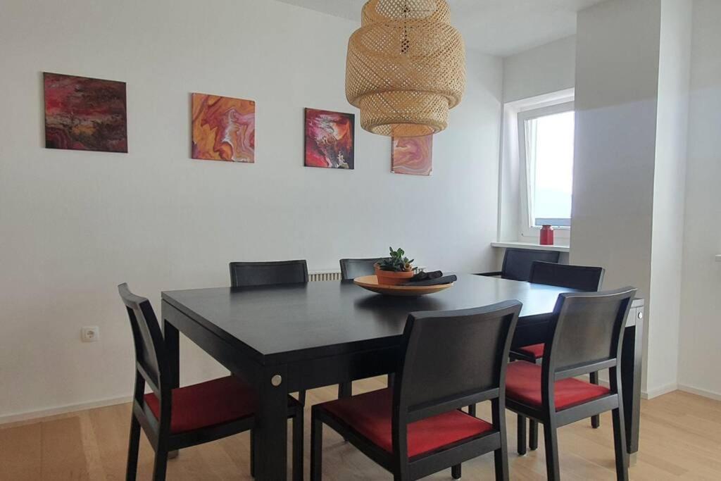 Bird'S Eye View 75 - 8Th Floor 3Br Apt. 100M2 Goetzis Ngoại thất bức ảnh