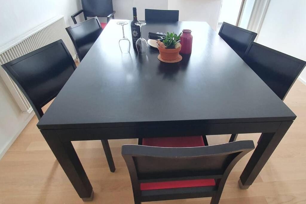 Bird'S Eye View 75 - 8Th Floor 3Br Apt. 100M2 Goetzis Ngoại thất bức ảnh
